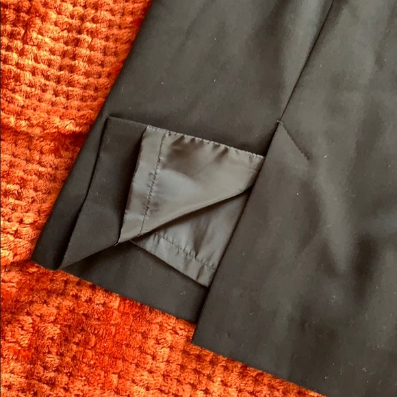 Tahari black business skirt - Picture 4 of 4